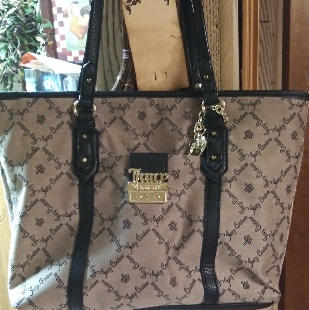 Juciy contour purse rare!!